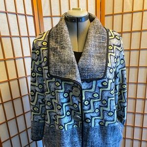 Zoe brand women’s light sweater knit cardigan size L